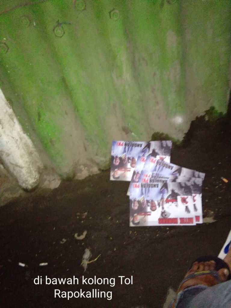Tumpukan selebaran Andalan PKI