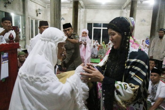ketua TP PKK Barru hasnah syam