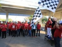 Wagub Lepas Peserta Gerak Jalan Santai Diesnatalis Teknik Unhas