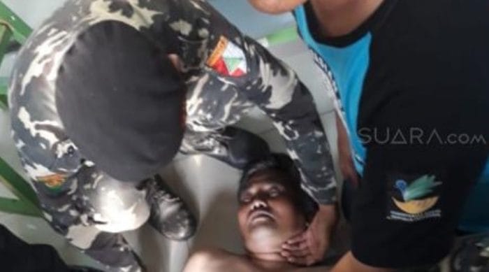 Anggota banser NU bernama Jatmiko (48) tewas diduga karena serangan jantung, Jumat (26/10/2018). Ia tewas di markas Gerakan Pemuda (GP) Ansor, Jalan Keramat Raya, Jakarta Pusat. [Suara.com/Walda Morison]