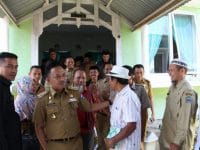 DR Ilham Azikin melakukan kunjungan kerja di Kecamatan Uluere dan Sinoa