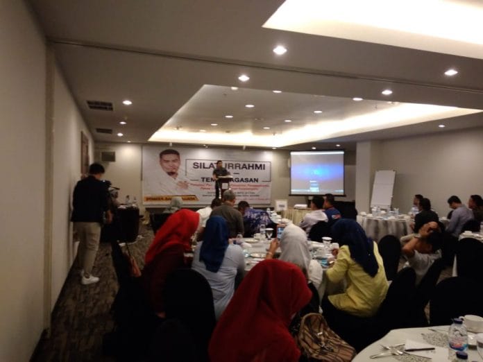 Pemuda Kagumi Sosok ZM Mencipatakan Buku Saku Gagasan