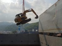 Crane Roboh