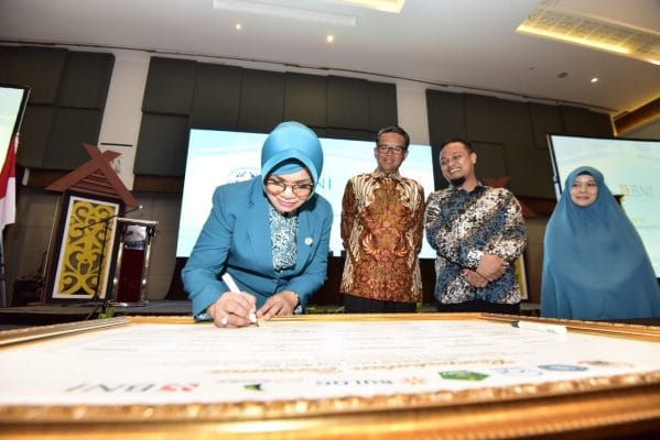 Rapat Koordinasi Daerah (Rakorda) Pembinaan Kesejahteraan Keluarga (PKK) Tingkat Provinsi Sulawesi Selatan di Ruang Lotus Hotel Four Points Sheraton, Sabtu (01/12/2018)