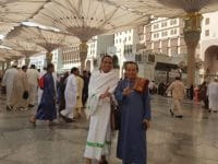 H Abdul Azis Bersama Ketua Fraksi PKS DPR RI di Mekkah saat menjalankan Ibadah Umrah.