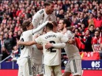 Skuat Real Madrid merayakan gol ke gawang Atletico Madrid. © AP