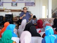 Caleg DPR-RI Partai NasDem, Akbar Faizal saat menggelar sosialisasi di Kabupaten Bone, Senin (18/3/2019).