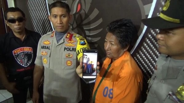 Dwi Retno ditahan di Polres Lumajang.