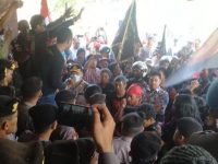 Ratusan massa yang tergabung dalam Koalisi Rakyat Nelayan (Koran) unjukrasa di depan Kantor DPRD Provinsi Sulsel, Kamis (20/06/2019).