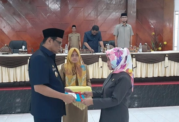 di Ruang Rapat Kantor DPRD Barru, Senin (24/6/2019).