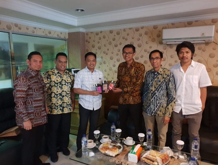 Bupati Bantaeng, DR Ilham Azikin melakukan pertemuan dengan perusahaan startup Negeri Kebun Kopi (NKK) di Wisma Bhontain, Jakarta