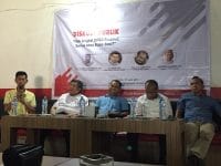 Diskusi Publik yang bertajuk “Hak Angket DPRD Provinsi; Serius atau Basa-Basi?” di Kopi zone, Jl. Boulevard, Makassar, Kamis (27/6/2019).