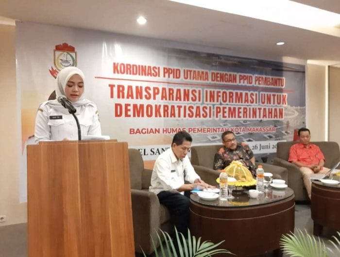 Koordinasi Pejabat Pengelolaan Informasi dan Dokumentasi (PPID) Utama dengan PPID Pembantu di Hotel Santika, Makassar.