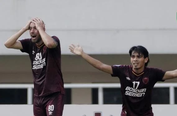 Meski menang 2-1 atas Becamex Binh Duong di leg 2 semifinal di Stadion Pakansari, Cibinong, Bogor Rabu, 26 Juni 2019