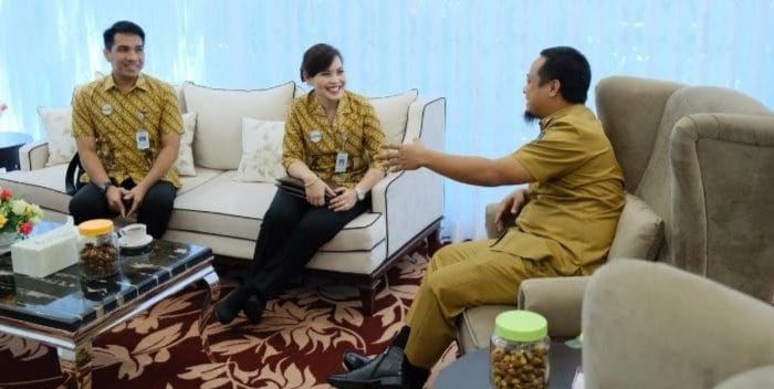 Kepala BPJS Kesehatan Makassar Dr Esty menemui Wakil Gubernur Andi Sudirman Sulaiman.