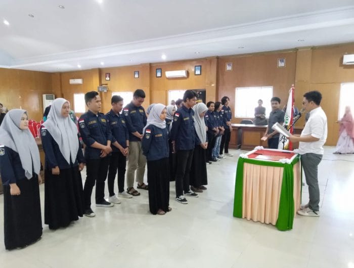 Tomy Satria Lantik Pengurus IPMAH KPT UMI