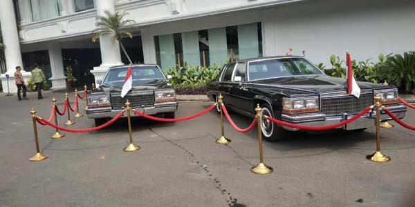 Dua Mobil Sedan Era Presiden Soeharto Dipajang di Istana Merdeka