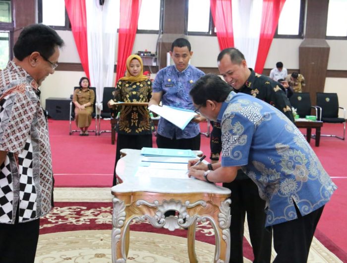 Sekda Barru Hadiri Serah Terima PNS Lulusan IPDN Angkatan XXV
