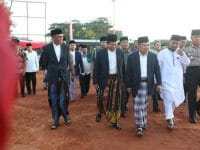 Pj Wali Kota Makassar Dampingi JK Salat Idul Adha di Karebosi