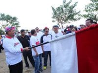 Iqbal Suhaeb Lepas Peserta Jalan Santai Alumni IPB Sulsel