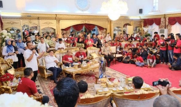 Wakil Gubernur Sulsel Andi Sudirman Sulaiman jamu pemain dan official PSM Makassar