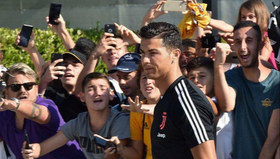 Cristiano Ronaldo (c) AP Photo
