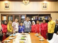 Bupati Barru Ir. H. Suardi Saleh M.Si., melepas 3 Siswa Peserta O2SN mewakili Provinsi Sulawesi Selatan (Sulsel) di tingkat Nasional