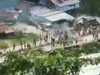 Tangkapan layar Video Aksi Baku Tembak TNI-Polri dengan KKB Papua yang Beredar di Medsos