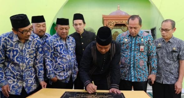 Wagub Sulsel, Andi Sudirman Sulaiman meresmikan masjid Al-Qira’ah SMA Negeri 15 Bulurokeng Kecamatan Biringkanaya
