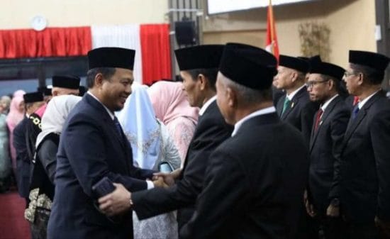 Anggota DPRD Kota Makassar periode 2019-2024 dilantik dalam sidang paripurna istimewa DPRD Kota Makassar di Gedung DPRD Kota Makassar