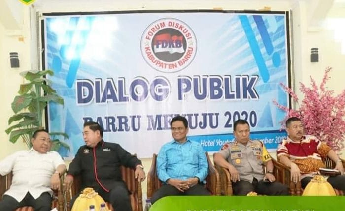 Dialog Publik dengan tema “Barru Menuju 2020” di Ballroom Hotel Youtefa, Kabupaten Barru, Sabtu (21/9/2019).
