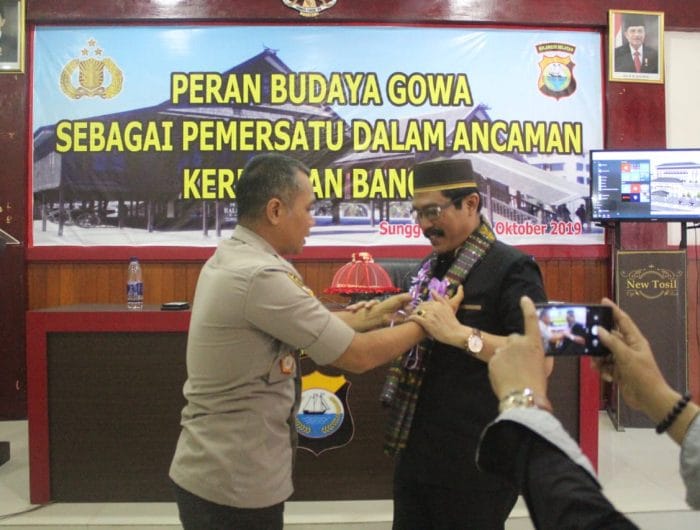 Ahmad Pidris Zain menjadi Narasumber pada Diskusi Budaya Polres Gowa di ruang Aula Endra Dharmalaksana, Rabu (9/10/2019).