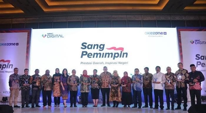 18 Kepala Daerah Penerima Penghargaan Sang Pemimpin