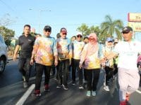Ramaikan Dies Natalis ke-63 Unhas, Iqbal Suhaeb Ikut Jalan Santai