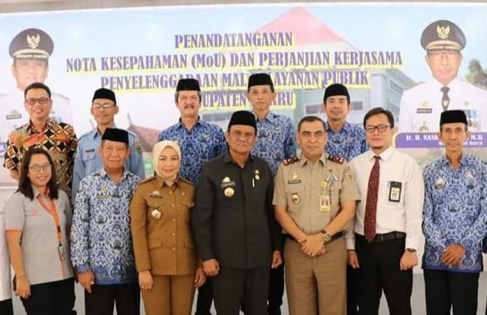 Penandatanganan Memorandum of Understanding (MoU) terkait perjanjian kerjasama penyelengaran Mal Pelayanan Publik Kabupaten Barru.