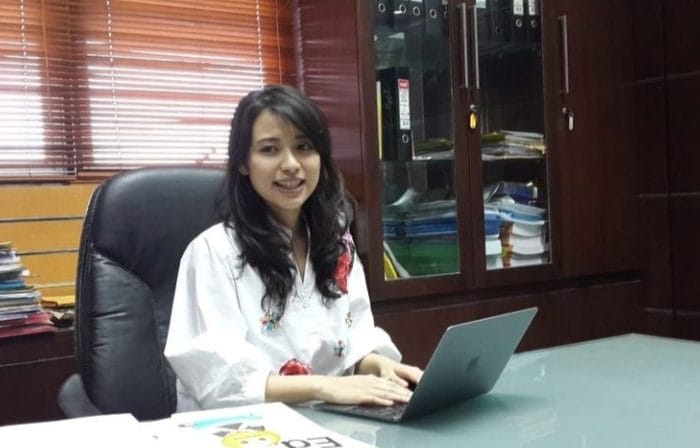 Risa Santoso, Rektor Termuda Usia 27 Tahun Bolehkan Mahasiswa Lulus Tanpa Skripsi