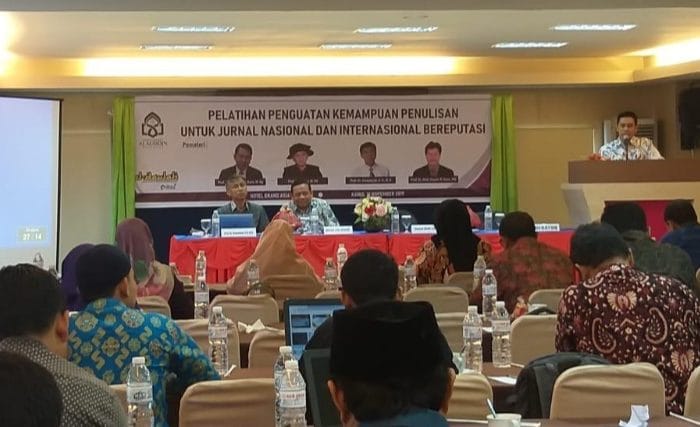 Ad-Daulah Latih Dosen UIN Alauddin Tingkatkan Kualitas Penulisan Jurnal