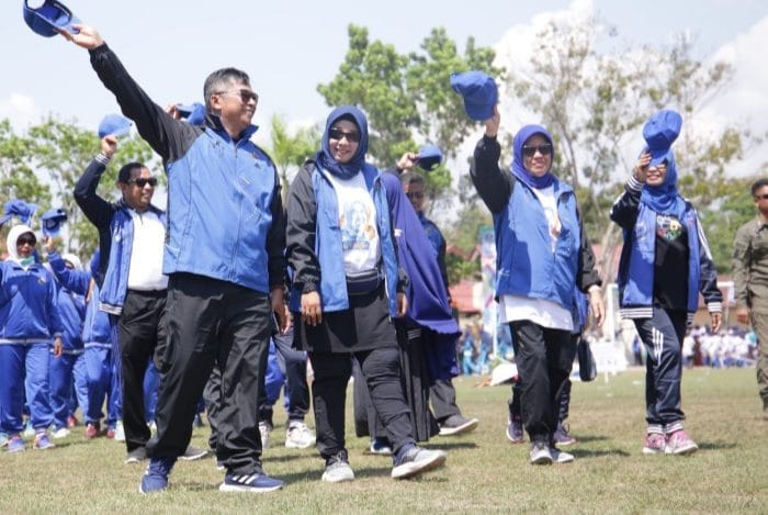 Pembukaan Pekan Olah Raga dan Seni (Porseni) ke V PGRI tingkat Sulsel di Barru, berlangsung sangat meriah