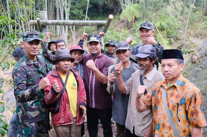 Seorang Warga di Bulukumba Buat Jalan Alternatif Selama 10 Tahun