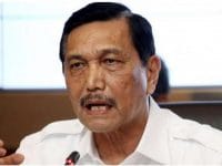 Luhut Cabut Aturan Larangan Ekspor Bijih Nikel