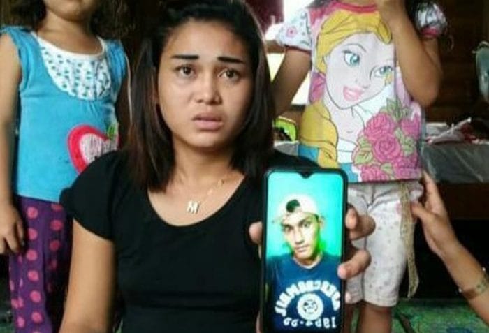 Siti tunjukkan foto pacarnya (Foto: Ist)
