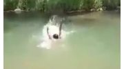 Screenshot video bocah yang tenggelam di kabupaten gowa.