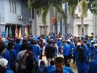 28 Rekannya Dipecat, Ratusan Mahasiswa UKI Paulus Kepung LLDikti Wilayah IX