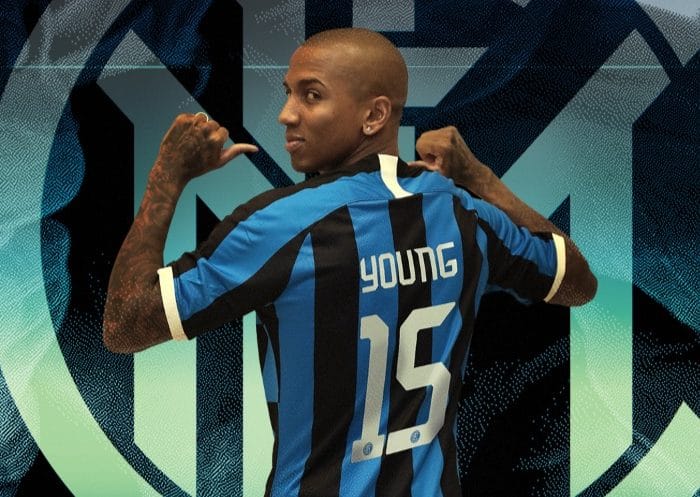 Ashley Young resmi bergabung bersama Inter Milan.