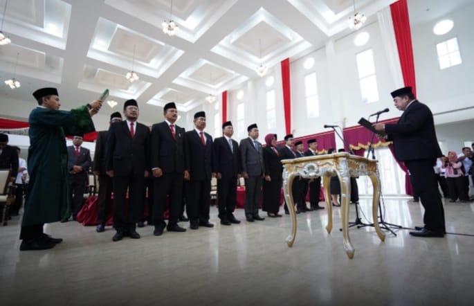 Sekprov Lantik 15 Pejabat Eselon II dan III Lingkup Pemprov Sulsel