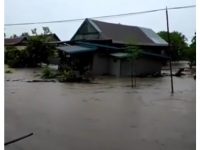 Rumah yang hanyut terbawa banjir