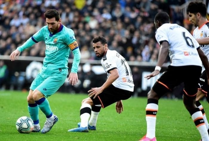 Barcelona Tumbang 2-0 di Markas Valencia