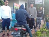 Parkir di Atas Pedestrian, Bupati Gowa Tegur Pengendara Roda Dua