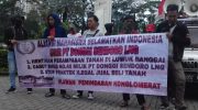 Aliansi Mahasiswa Selamatkan Indonesia menggelar aksi unjuk rasa (Unras), Rabu (26/2/2020).