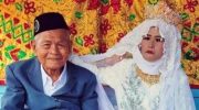 Viral, Kakek 103 Tahun Ini Nikahi Perempuan Paruh Baya di Wajo